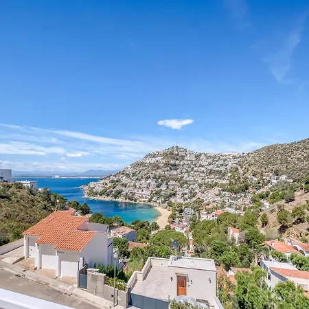 Apartament In Roses Near Canyelles