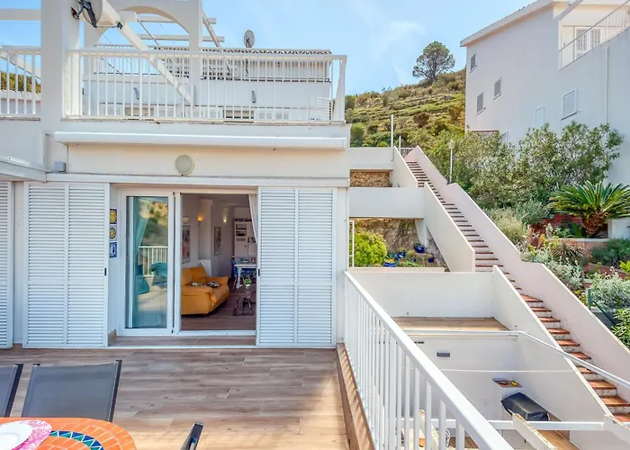 Apartament In Roses Near Canyelles *