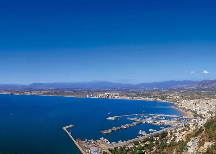 Apartament In Roses Near Canyelles Montjoi